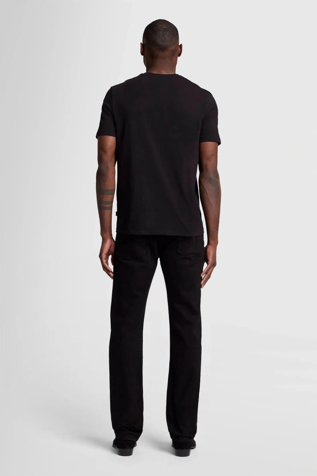 7 FOR ALL MANKIND - LUXE PERFORMANCE T-Shirt in Black JSIM237LBK