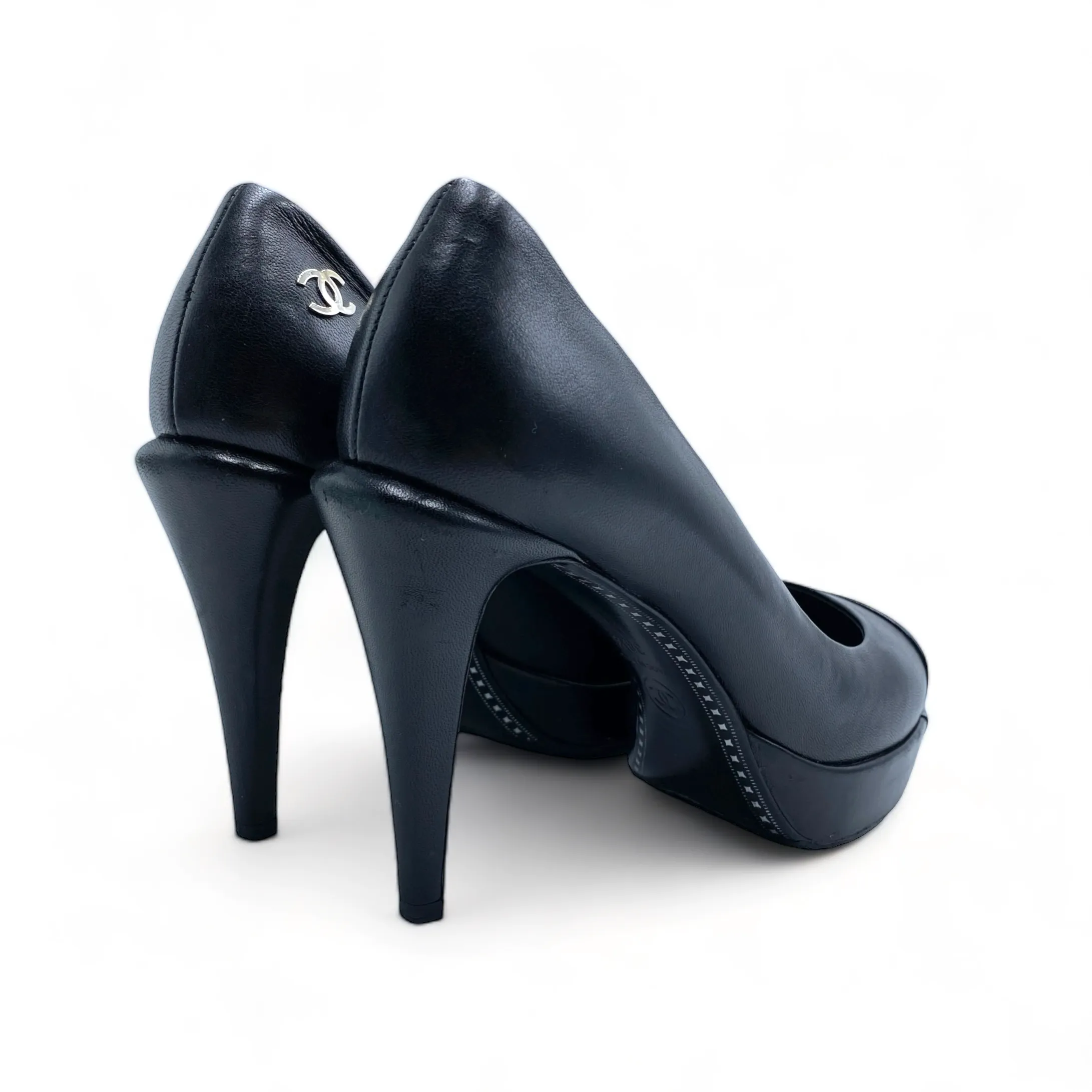 CHANEL CAP TOE PUMPS EU 38.5/ UK 5.5