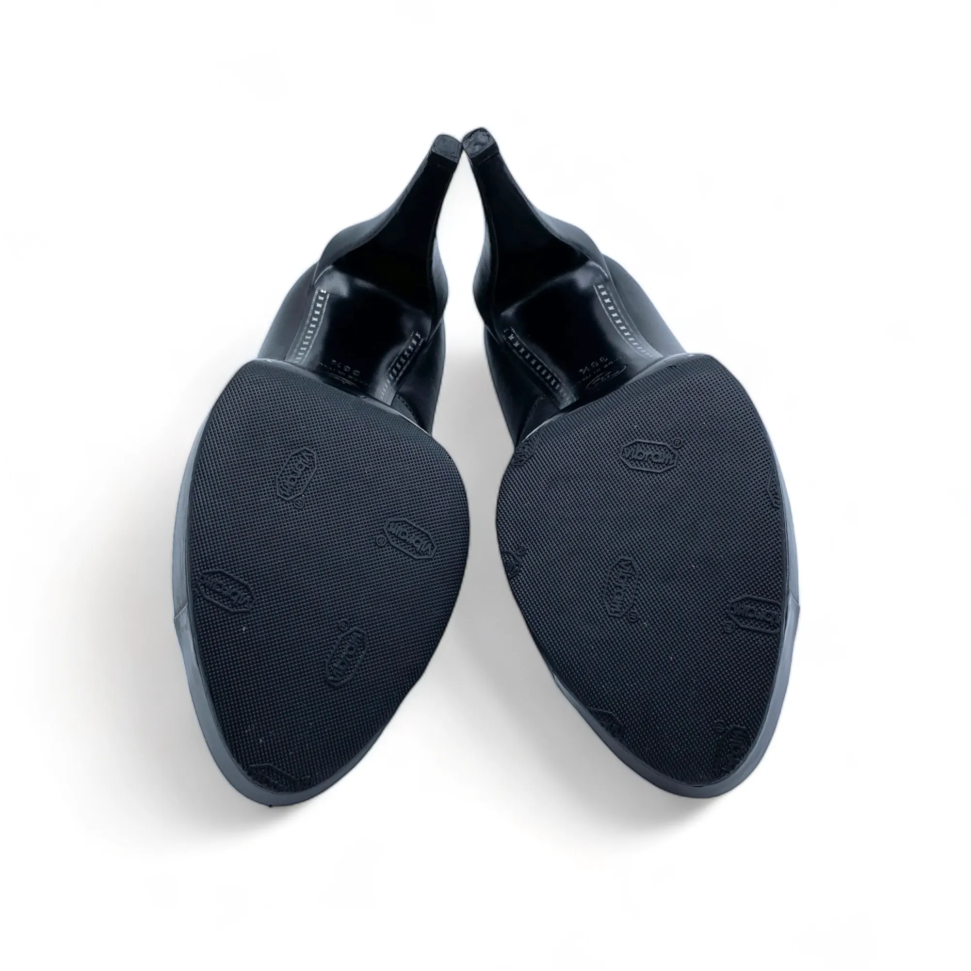 CHANEL CAP TOE PUMPS EU 38.5/ UK 5.5