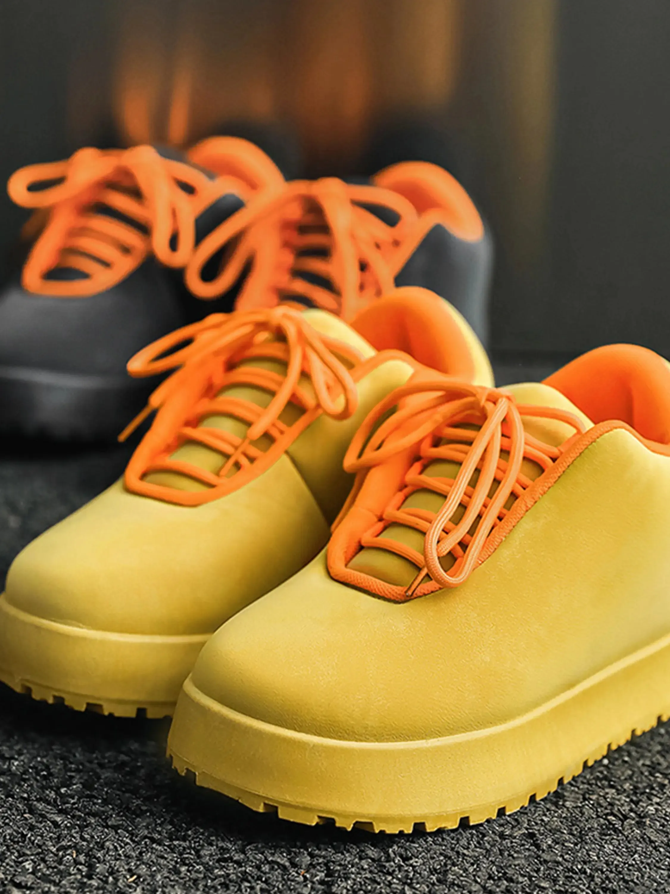 Solid Color Thick-soled Breadboard PU Shoes