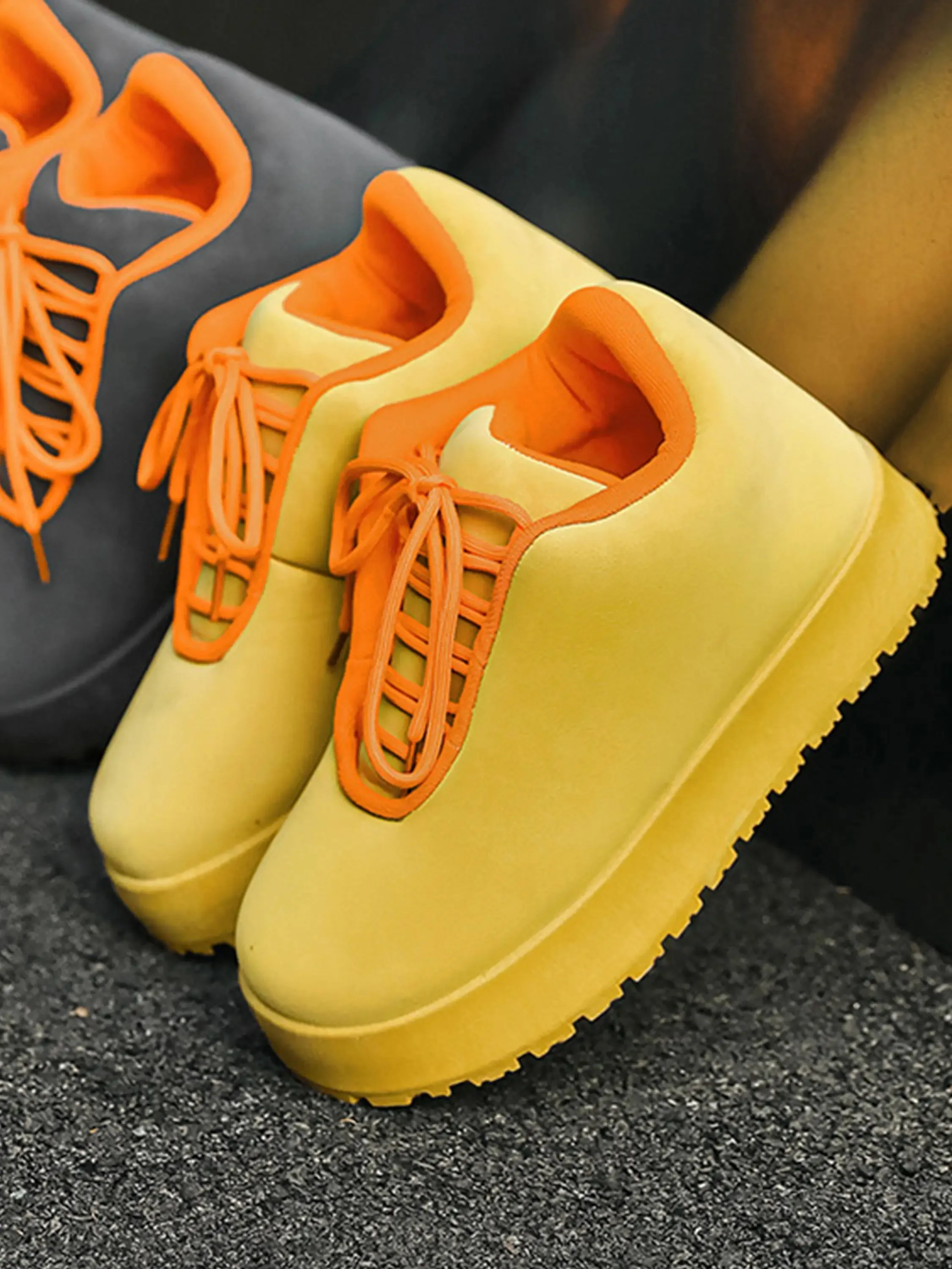 Solid Color Thick-soled Breadboard PU Shoes